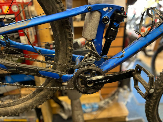Monday Mechanics: How do I check for possible play in my Pivot Bearings? - The Grizzly Bearing Co.